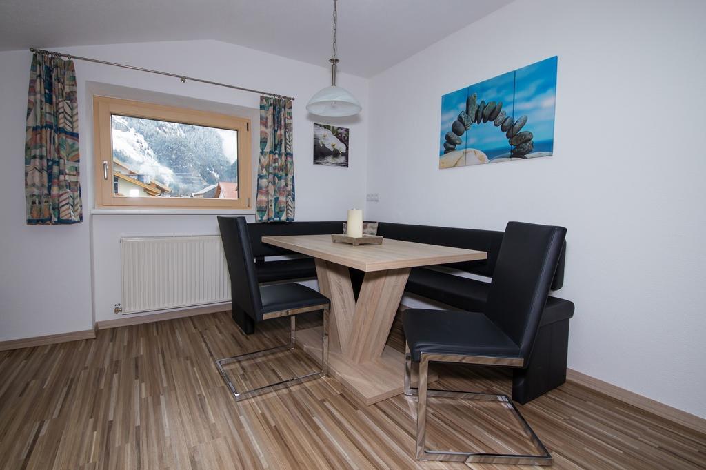 Ferienwohnung Fiegl Alois Längenfeld Zimmer foto
